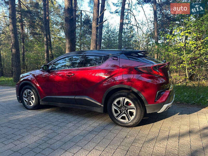 Внедорожник / Кроссовер Toyota Izoa 2020 в Львове