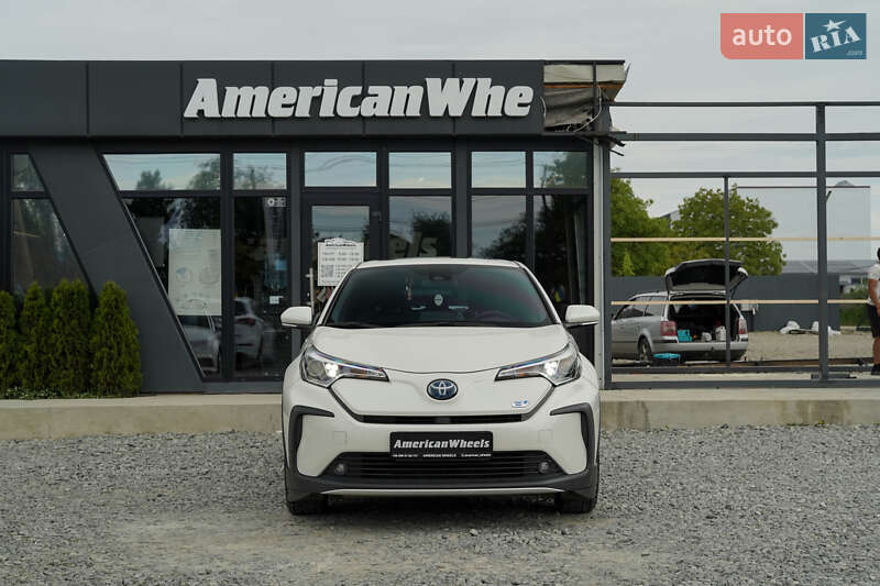 Позашляховик / Кросовер Toyota Izoa 2021 в Чернівцях