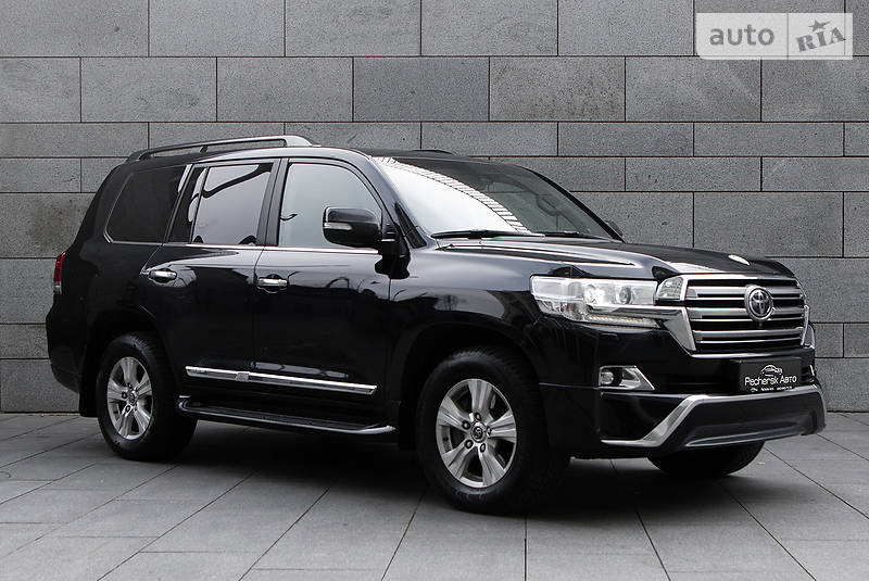 Toyota Land Cruiser 200 Premium