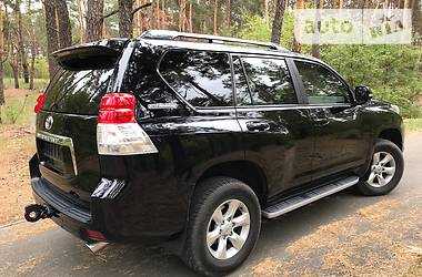 Внедорожник / Кроссовер Toyota Land Cruiser Prado 2011 в Киеве