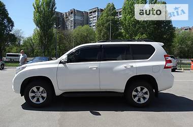 Позашляховик / Кросовер Toyota Land Cruiser Prado 2017 в Дніпрі