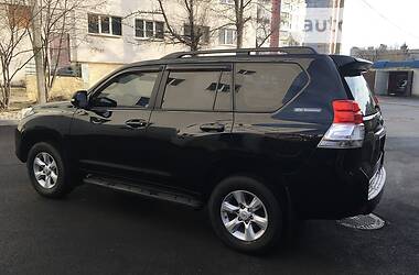 Позашляховик / Кросовер Toyota Land Cruiser Prado 2012 в 