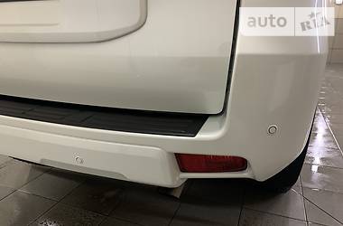 Позашляховик / Кросовер Toyota Land Cruiser Prado 2019 в  фото 21 Позашляховик / Кросовер Toyota Land Cruiser Prado 2019 в