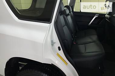 Позашляховик / Кросовер Toyota Land Cruiser Prado 2019 в 