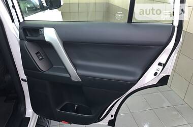 Позашляховик / Кросовер Toyota Land Cruiser Prado 2019 в 