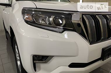 Позашляховик / Кросовер Toyota Land Cruiser Prado 2019 в 