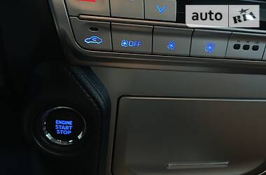 Позашляховик / Кросовер Toyota Land Cruiser Prado 2019 в 