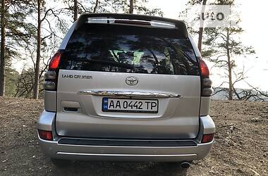 Позашляховик / Кросовер Toyota Land Cruiser Prado 2007 в 