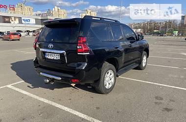 Позашляховик / Кросовер Toyota Land Cruiser Prado 2010 в 