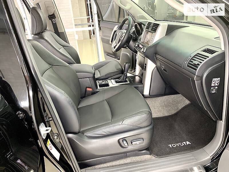 Позашляховик / Кросовер Toyota Land Cruiser Prado 2012 в Миколаєві