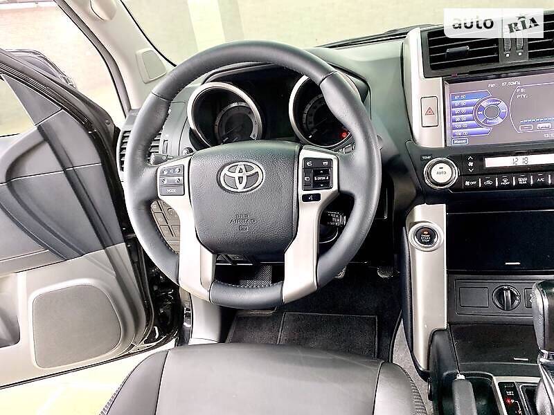 Позашляховик / Кросовер Toyota Land Cruiser Prado 2012 в Миколаєві