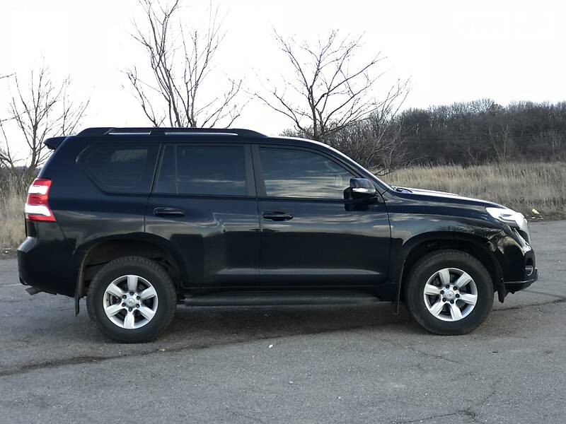 Позашляховик / Кросовер Toyota Land Cruiser Prado 2015 в Києві