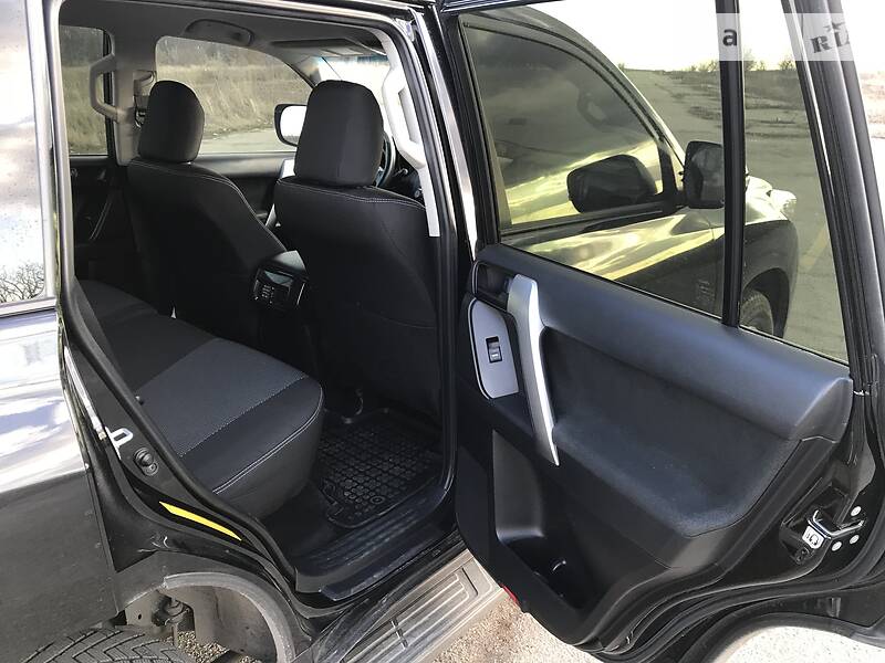 Позашляховик / Кросовер Toyota Land Cruiser Prado 2015 в Києві