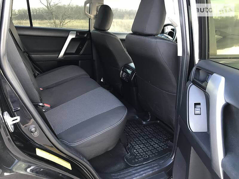 Позашляховик / Кросовер Toyota Land Cruiser Prado 2015 в Києві