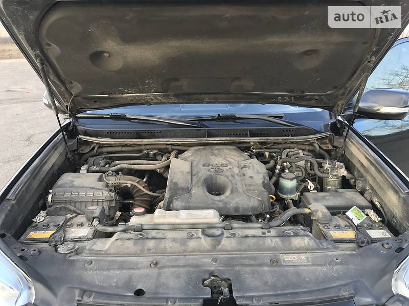 Позашляховик / Кросовер Toyota Land Cruiser Prado 2015 в Києві