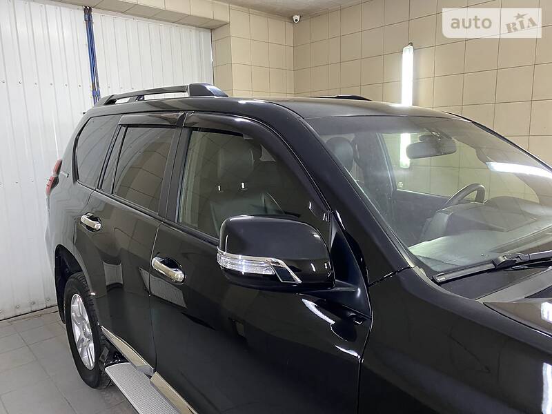 Позашляховик / Кросовер Toyota Land Cruiser Prado 2013 в Умані