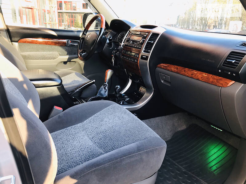 Позашляховик / Кросовер Toyota Land Cruiser Prado 2007 в Івано-Франківську
