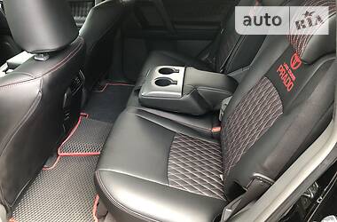 Позашляховик / Кросовер Toyota Land Cruiser Prado 2012 в 