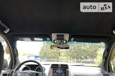 Позашляховик / Кросовер Toyota Land Cruiser Prado 2012 в 