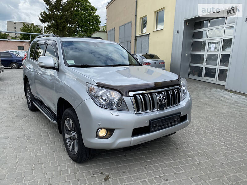 Позашляховик / Кросовер Toyota Land Cruiser Prado 2013 в Львові