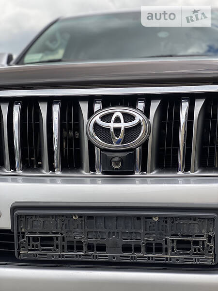 Позашляховик / Кросовер Toyota Land Cruiser Prado 2013 в Львові