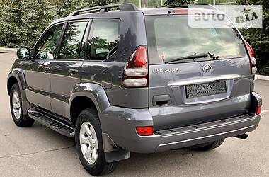 Позашляховик / Кросовер Toyota Land Cruiser Prado 2005 в Києві