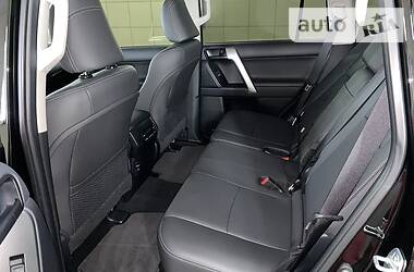 Позашляховик / Кросовер Toyota Land Cruiser Prado 2019 в 