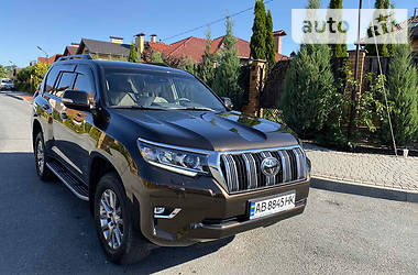 Позашляховик / Кросовер Toyota Land Cruiser Prado 2019 в 