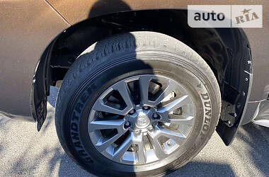 Позашляховик / Кросовер Toyota Land Cruiser Prado 2019 в 