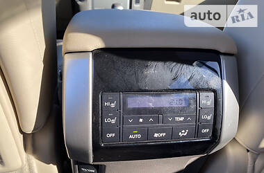 Позашляховик / Кросовер Toyota Land Cruiser Prado 2019 в 