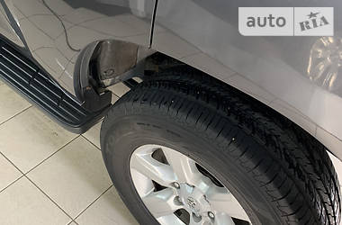 Позашляховик / Кросовер Toyota Land Cruiser Prado 2013 в 