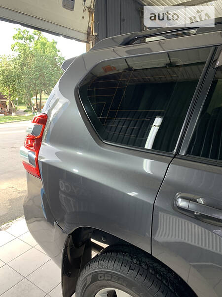 Позашляховик / Кросовер Toyota Land Cruiser Prado 2013 в Києві фото 16 Позашляховик / Кросовер Toyota Land Cruiser Prado 2013 в Києві