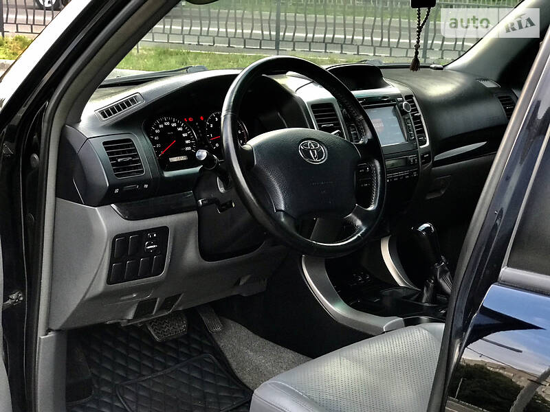 Позашляховик / Кросовер Toyota Land Cruiser Prado 2005 в Харкові
