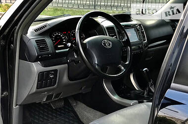 Позашляховик / Кросовер Toyota Land Cruiser Prado 2005 в 
