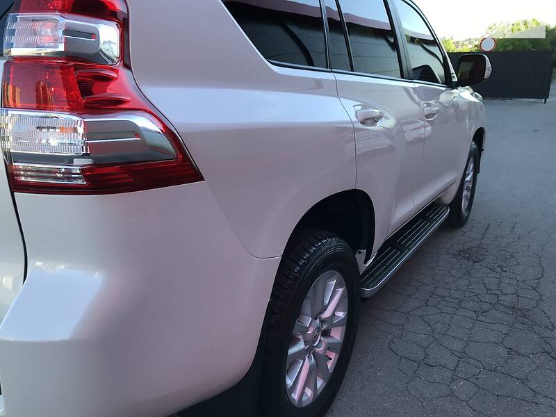 Позашляховик / Кросовер Toyota Land Cruiser Prado 2017 в Вінниці