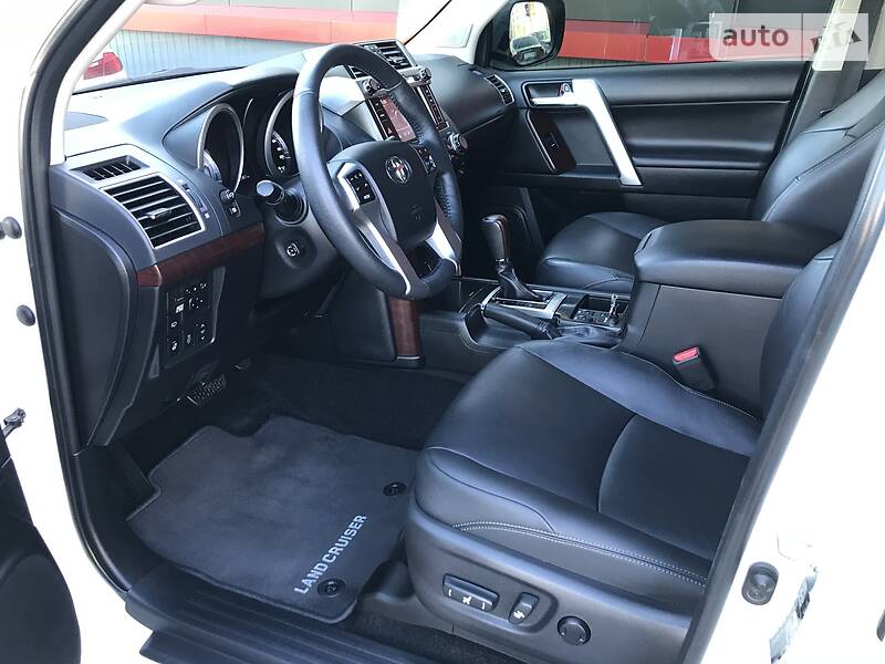 Позашляховик / Кросовер Toyota Land Cruiser Prado 2017 в Вінниці