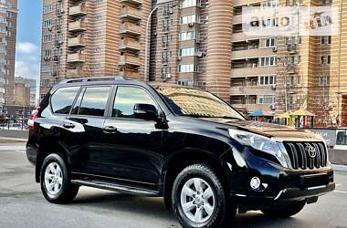 Позашляховик / Кросовер Toyota Land Cruiser Prado 2014 в Києві