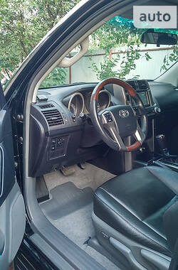 Внедорожник / Кроссовер Toyota Land Cruiser Prado 2012 в Киеве