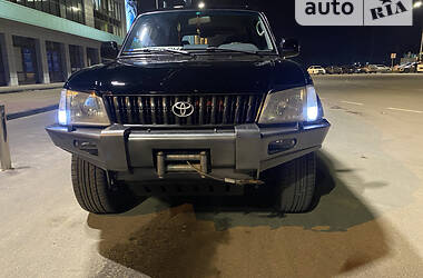Внедорожник / Кроссовер Toyota Land Cruiser Prado 2000 в 