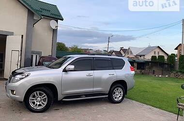 Позашляховик / Кросовер Toyota Land Cruiser Prado 2010 в Золочеві