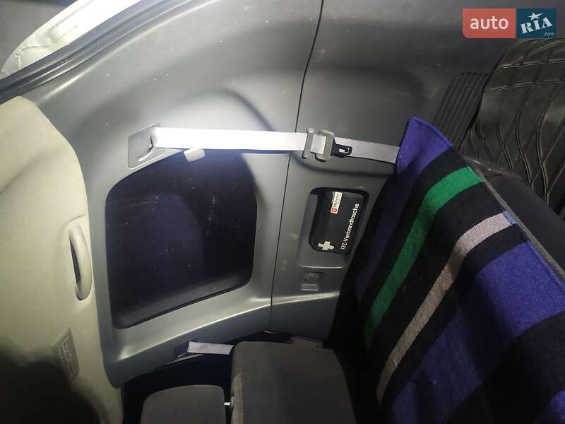 Внедорожник / Кроссовер Toyota Land Cruiser Prado 2006 в Черновцах фото 12 Внедорожник / Кроссовер Toyota Land Cruiser Prado 2006 в Черновцах