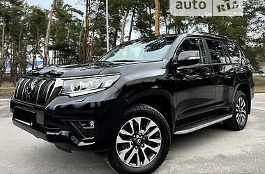 Внедорожник / Кроссовер Toyota Land Cruiser Prado 2021 в 