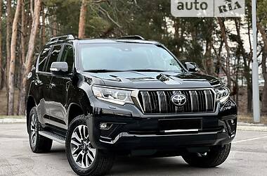 Внедорожник / Кроссовер Toyota Land Cruiser Prado 2021 в 