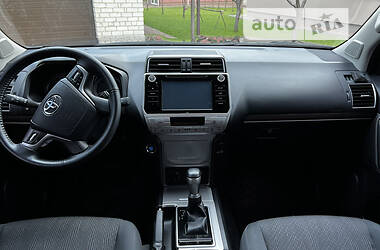 Внедорожник / Кроссовер Toyota Land Cruiser Prado 2020 в 
