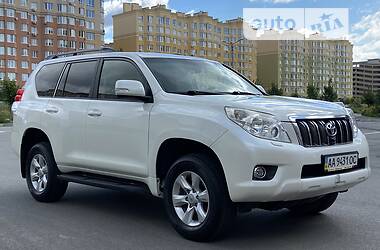 Внедорожник / Кроссовер Toyota Land Cruiser Prado 2013 в 