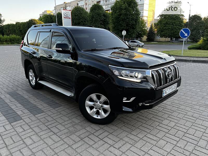 Позашляховик / Кросовер Toyota Land Cruiser Prado 2011 в Луцьку