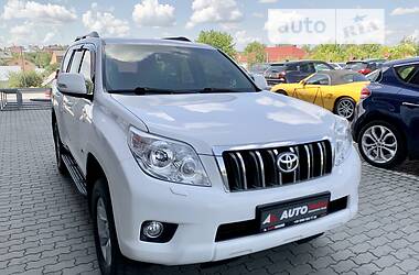Позашляховик / Кросовер Toyota Land Cruiser Prado 2012 в 
