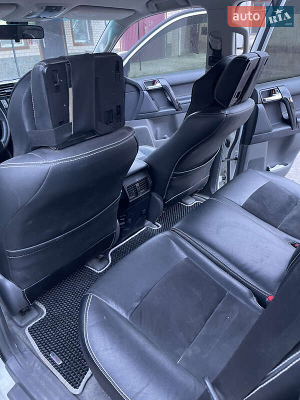 Позашляховик / Кросовер Toyota Land Cruiser Prado 2012 в Лисянці фото 17 Позашляховик / Кросовер Toyota Land Cruiser Prado 2012 в Лисянці