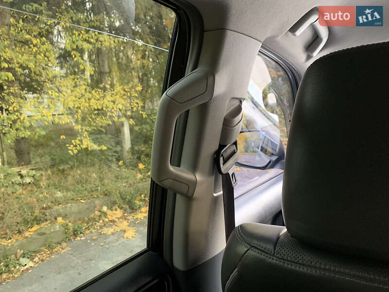 Внедорожник / Кроссовер Toyota Land Cruiser Prado 2013 в Тернополе фото 15 Внедорожник / Кроссовер Toyota Land Cruiser Prado 2013 в Тернополе