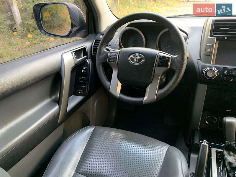 Внедорожник / Кроссовер Toyota Land Cruiser Prado 2013 в Тернополе фото 20 Внедорожник / Кроссовер Toyota Land Cruiser Prado 2013 в Тернополе